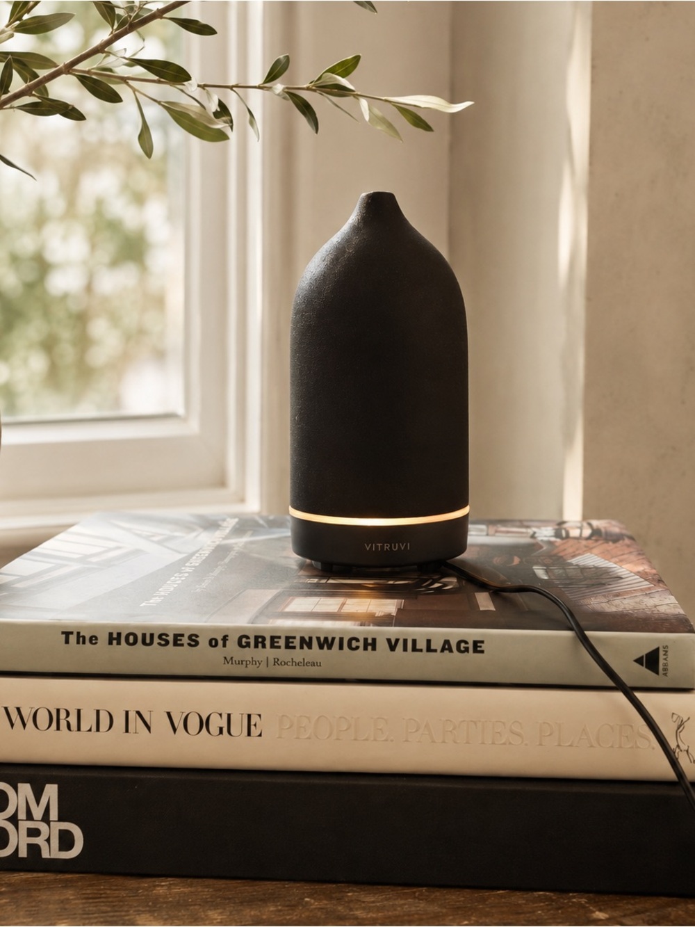 Vitruvi Stone Black Essential Oil Diffuser